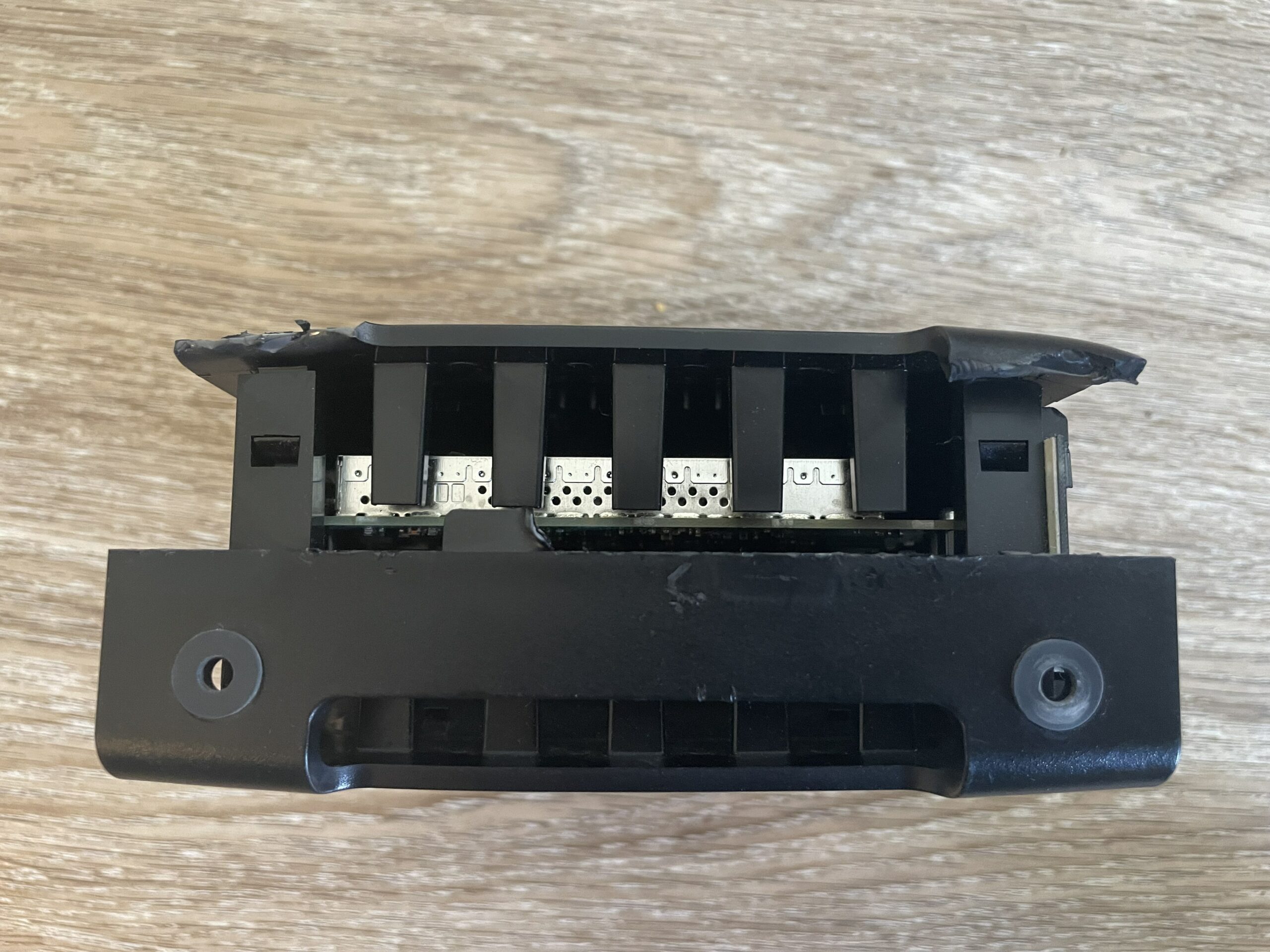 ht2000w-broken-bottom-foot